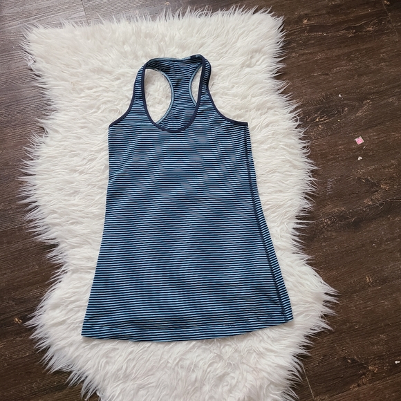 Lululemon bundle size 6 - Picture 3 of 12